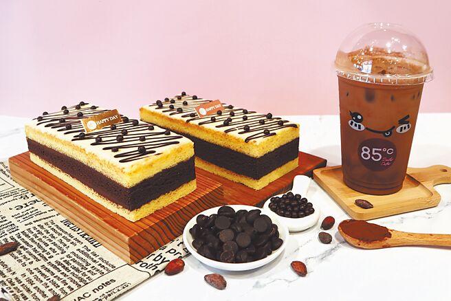 85℃新款「比利时伯爵可可」饮品，和百年歷史国际品牌比利时嘉丽宝联名，快到85℃品嚐英国皇家尊爵下午茶。图／85℃提供