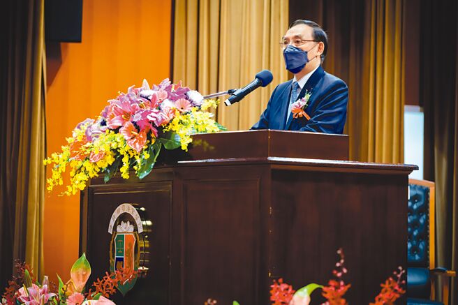 法务部长蔡清祥说，绿能产业利益庞大，常引来不肖人士与黑道、民代勾结，衍生组织犯罪、贪瀆不法等犯罪，要加强扩大侦办。(台湾高检署提供)