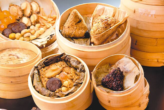 「荷韻薰風粽禮」由桃花林中華料理團隊製作，山海珍饈與精湛手藝華麗演繹。（大倉久和大飯店提供）