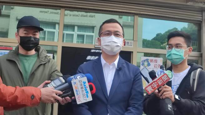 国民党前台北市议员罗智强日前展开「祈福走桃园」，聆听基层声音。(本报资料照片)