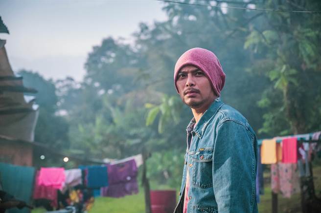 黄明志新单曲〈像他一样〉以世界足坛英雄为故事主轴。（亚洲通文创提供）