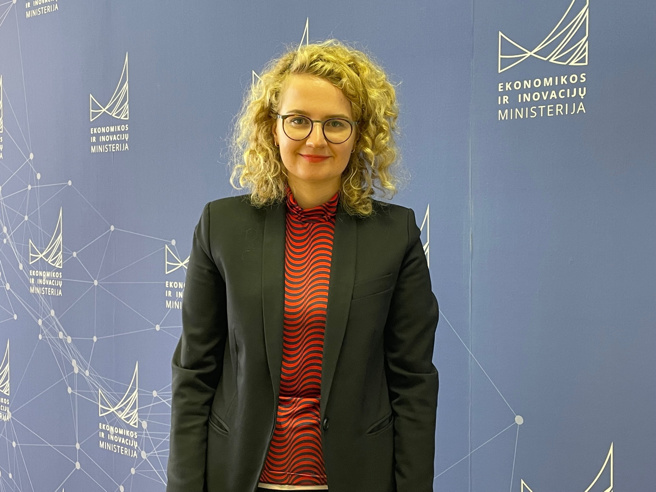 立陶宛经济暨创新部部长阿尔莫奈特（Ausrine Armonaite）。(图／中央社)