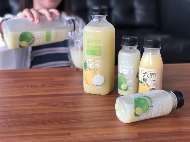 大苑子HPP果汁目前有芭乐柠檬、旺来芭乐及六颗柳丁汁等品项。（大苑子提供）