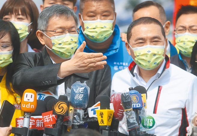 台北市长柯文哲（左）、新北市长侯友宜（右）。（图/本报资料照，杜宜谙摄）
