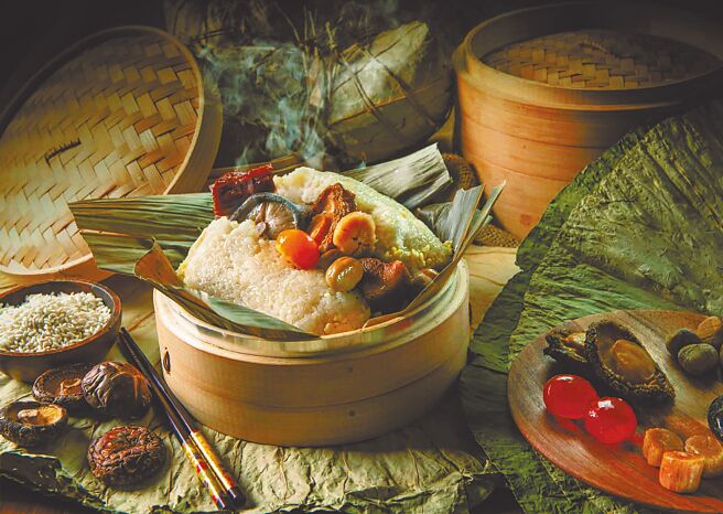 SOGO敦化館「名人坊」港式懷舊裹蒸粽，單顆880元。（SOGO提供）