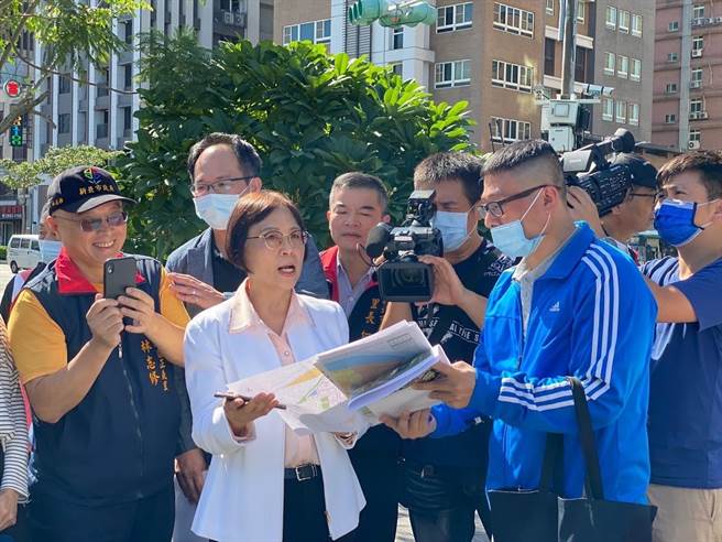 芦洲医院卡关 侯友宜：全力争取。（李翁月娥提供）