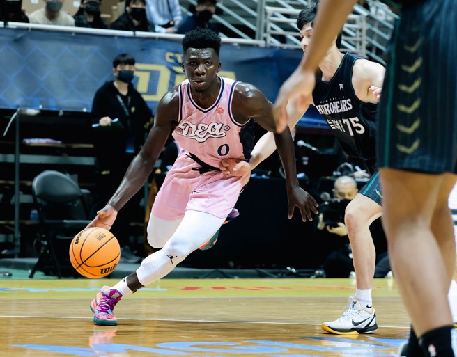 阿巴西已经摆脱脚伤阴影了。(中信特攻提供)