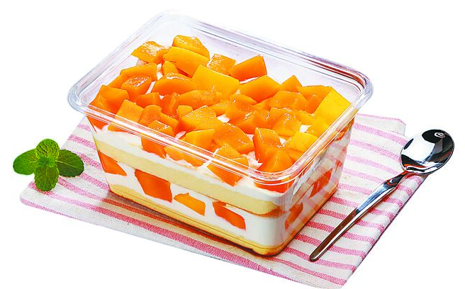 爱买芒果鲜奶卡士达蛋糕，5月31日前特价159元。（爱买提供）