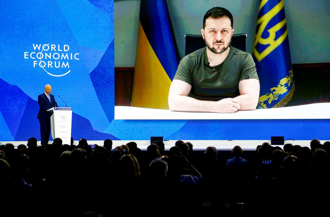 乌克兰总统泽伦斯基（Volodymyr Zelenskiy）23日表示，只愿意和俄罗斯总统普丁面对面谈判。（图／路透社）