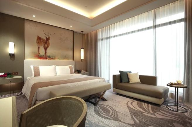 （台北美福飯店即日起推出「家人安心住美福」住宿專案，為不需居家隔離的賓客提供住宿優惠。圖／台北美福大飯店提供）