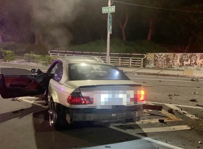 梁男酒后上路，见警拦查加速逃逸却自撞。（嘉义市警方提供∕吕妍庭嘉义传真）