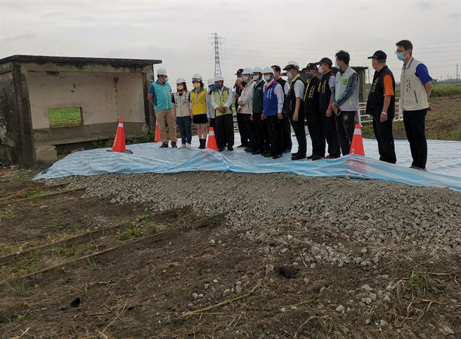 台南市政府活化台糖閒置轨道，将把原糖铁下营十六甲站改造为铁道公园。(刘秀芬摄)