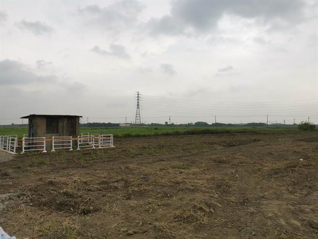 台南市政府活化台糖閒置轨道，将把原糖铁下营十六甲站改造为铁道公园。(刘秀芬摄)