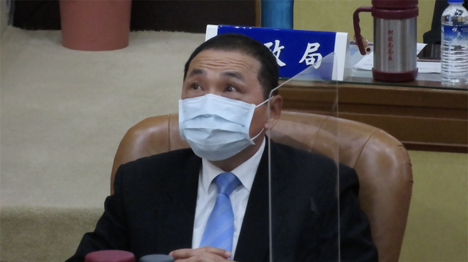 母亲过世 侯友宜眼眶泛泪（叶德正摄）