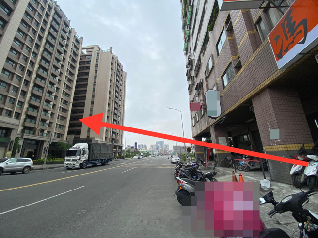 外送員發文：「此生收過最近的訂單，就在取餐的餐廳對面。」（圖/翻攝自臉書社團《外送員的奇聞怪事》）