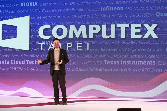 台北国际电脑展受疫情干扰2年，外贸协会董事长黄志芳宣布实体展重磅回归。(图／外贸协会提供)