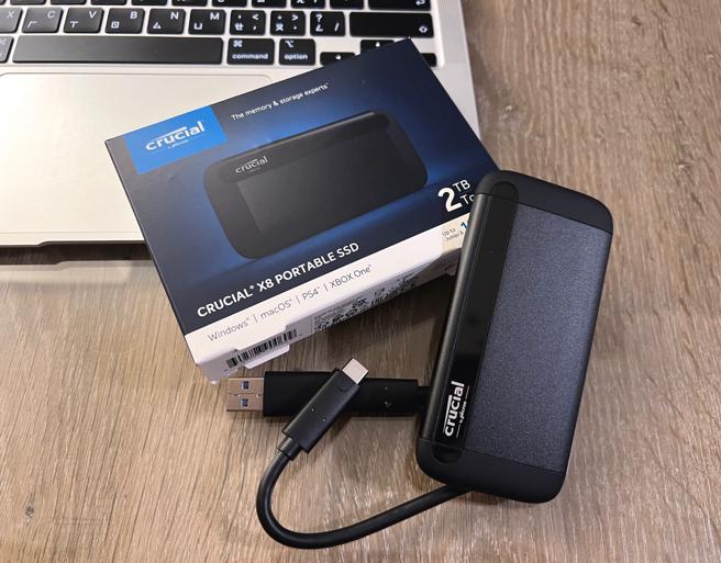 3C开箱：美光科技「Crucial X8 SSD行动硬碟」轻薄耐撞的疫情必备利器（石欣蒨摄）