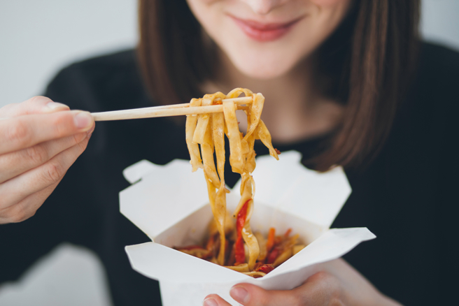 一名女网友不满暧昧对象跟她讨早餐钱，愤怒在网上发文公审，反而引起网友反感。（示意图／Shutterstock）