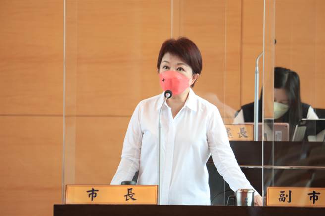 台中市高中以下學校下周是否復課？市長盧秀燕表示，目前有3個方案，26日將宣布。(林欣儀攝)