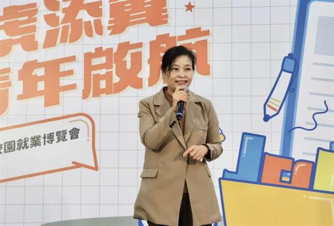 民進黨新竹市黨部主委陳建名25日上午表示，目前對下屆新竹市長人選都還沒有討論，但外傳的副市長沈慧虹確實是最好的人選，而且可以無縫接軌延續市政。（陳育賢攝）