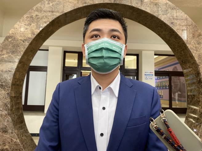 民進黨新竹市黨部主委陳建名25日上午表示，目前對下屆新竹市長人選都還沒有討論，但外傳的副市長沈慧虹確實是最好的人選，而且可以無縫接軌延續市政。（陳育賢攝）