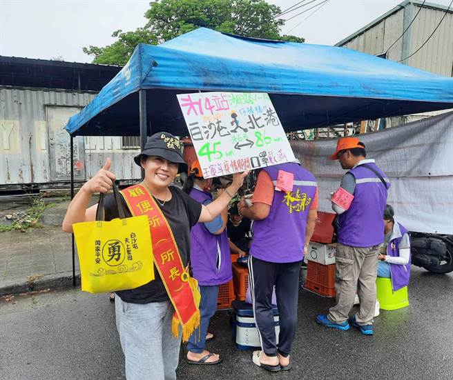較大的載10個女廁，也有專責服務的女性所長。（民眾提供）