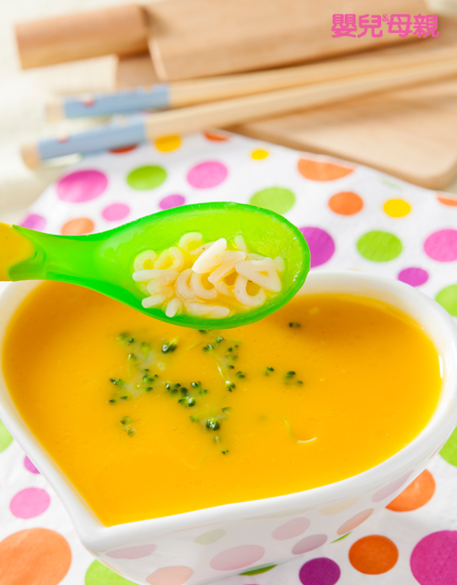 寶貝安心吃 媽咪輕鬆做10～12個月寶寶副食品。(圖/嬰兒與母親提供)