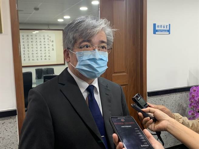 候选人文宣品小礼品多少钱算贿选？检察长蔡宗熙强调，足以动摇投票意向，就触及贿选查办要件。（王志伟摄）