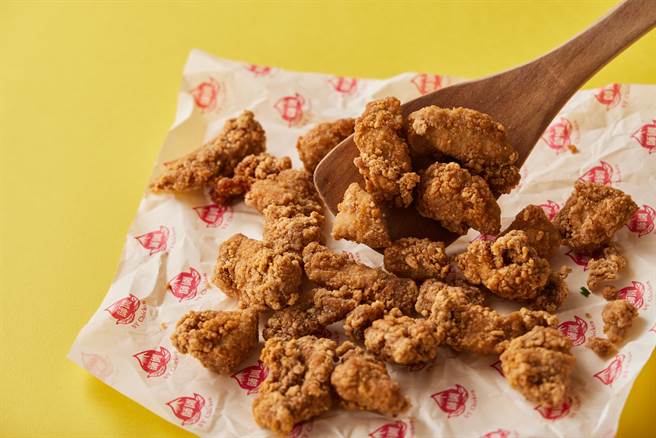 师园盐酥鸡主打採用最薄裹粉技术，每口都可尝到肉汁。（师园提供）