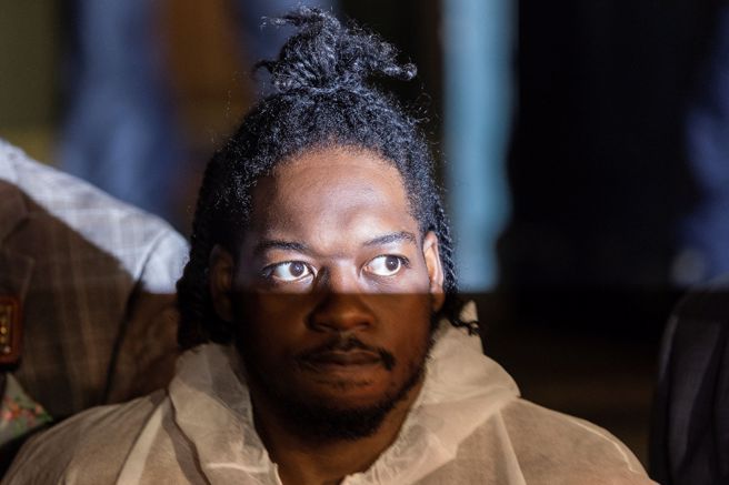 22日在紐約市地鐵車廂內槍殺1名男子的嫌犯今天落網。(圖／路透社)