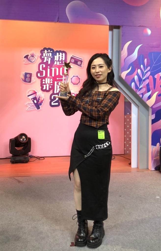 狂奔的馬決賽挑戰自己的抒情歌恐懼症，成功奪冠並找回自信。（17LIVE提供）