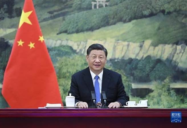 习近平会见联合国人权事务高专巴舍莱吁尊重各国人权发展道路。（中国外交部）