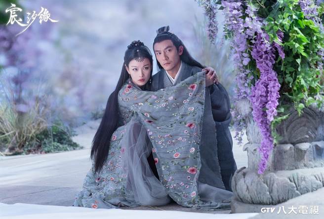 張震、倪妮繼合作電影後再續戲緣，上演虐心仙俠戀。（八大提供）