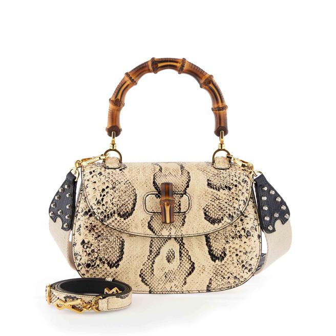 GUCCI Bamboo 蟒蛇皮肩背提包，22万1500元。（GUCCI提供）