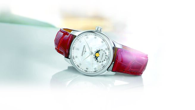 浪琴表Master 巨擘系列月相女表，廣告主打款，9萬4800元。（Longines提供）