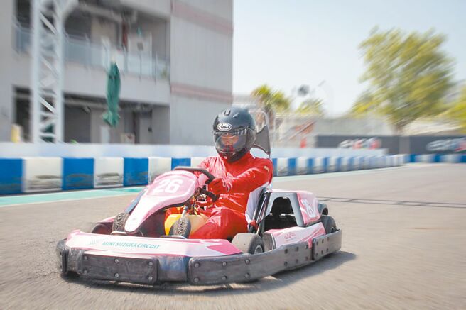 高雄SKM Park「铃鹿赛道乐园」卡丁车。（SKM Park提供）