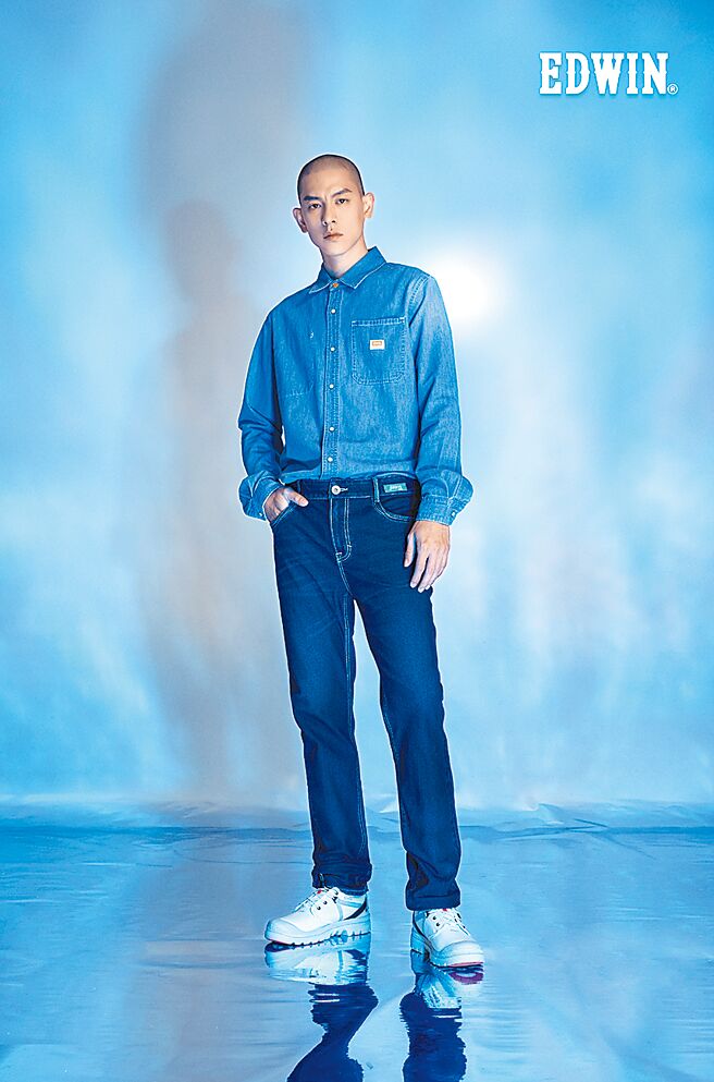 EDWIN冰河玉迦绩裤让消费者穿搭更凉爽，3690元。（EDWIN提供）