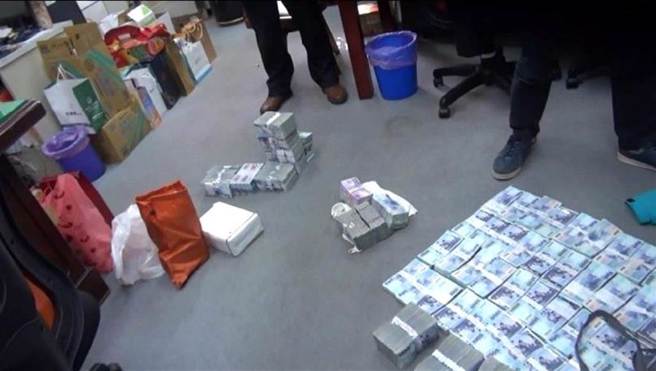 辦公室當黑金財庫貪2710萬，中油前執行長徐漢繼續羈押禁見。(中時資料庫)