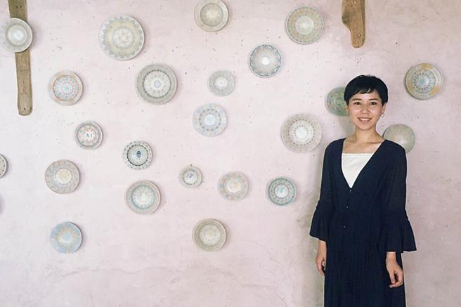 ▲中村小姐27岁时独自创业，正式开始陶艺家的工作。 图：JR TIMES／提供