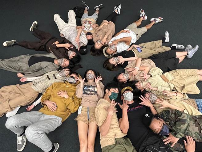 林佑星已加入舞台剧排练快1个月，如今确诊必须先暂停工作。（摘自林佑星脸书）