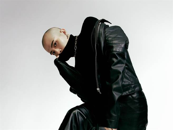 陈彦允沉寂1年多推出新单曲〈靠北圈〉。（WANMAI提供）