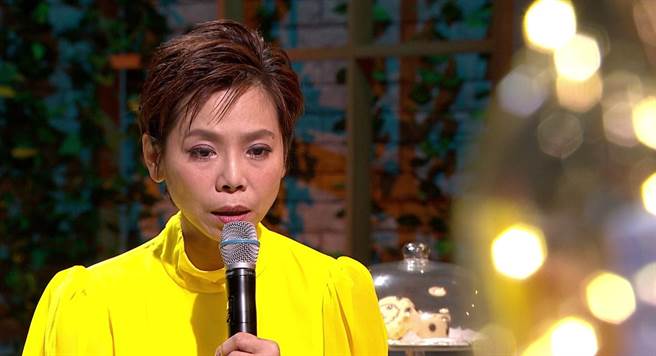 曾心梅谈起二度中风的爸爸，忍不住泛泪。（年代提供）