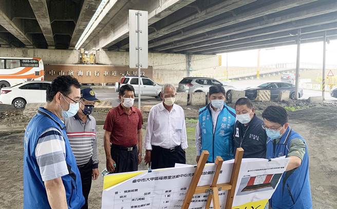 市议员李荣鸿26日于现场举办工程说明会，完工后将成为地方的一大亮点。(市议员李荣鸿提供)