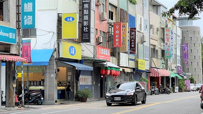 台東市中華路某手搖飲店家開出3月份統一發票特獎，獎金高達1000萬。（蔡旻妤攝）