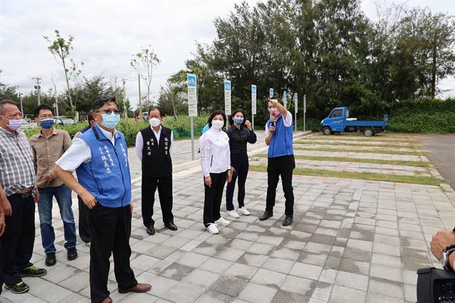 云林县口湖乡宜梧滞洪池增设露营区，迎接后疫情时期户外休閒潮。（张朝欣摄）