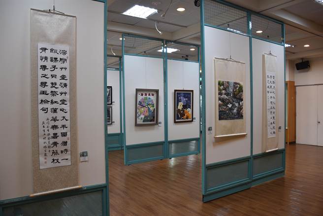 苗栗县立兴华高中国中部美术班毕业美展，26日起在头份市公所美术馆开展。（谢明俊摄）