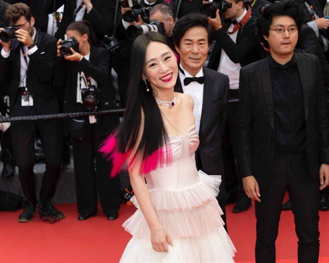 吴可熙睽违3年再度登上坎城影展红毯。（CAA agency提供）