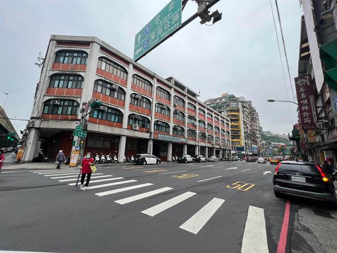 基隆市议员童子玮盼能警察局第一分局大楼重新整建，改造成多楼层的多功能活动中心。（议员童子玮提供／陈彩玲基隆传真）