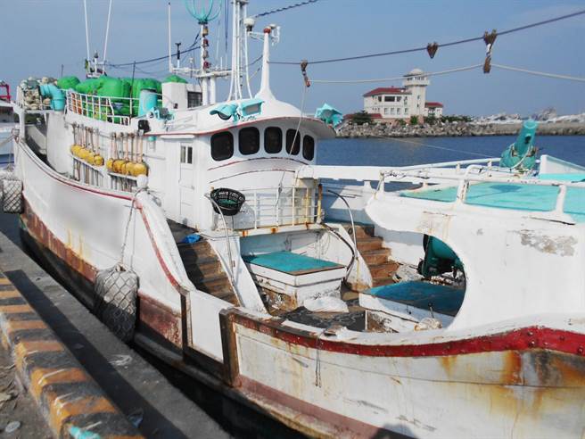 行政執行署屏東分署將於31日上午10點30分拍賣1艘鮪釣船，總噸數達52.12噸、全長22公尺，可搭載船員10人。（屏東分署提供／謝佳潾屏東傳真)