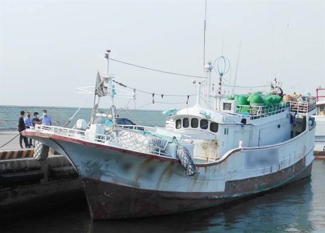 行政執行署屏東分署將於31日上午10點30分拍賣1艘鮪釣船，總噸數達52.12噸、全長22公尺，可搭載船員10人。（屏東分署提供／謝佳潾屏東傳真)